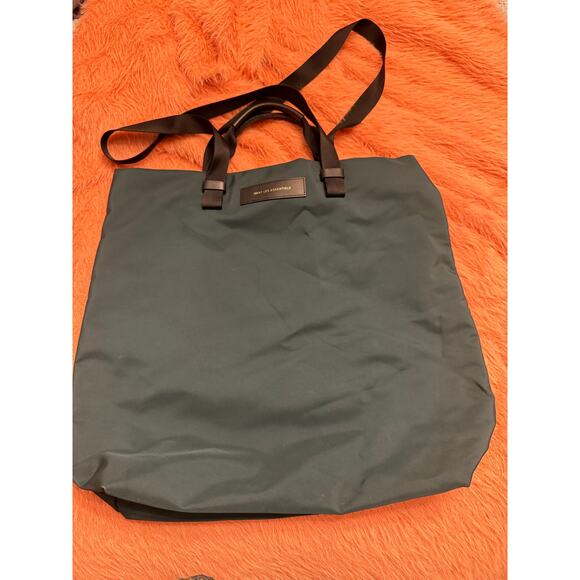 WANT Les Essentiels Dayton Nylon Extra Large Shopper Tote Green